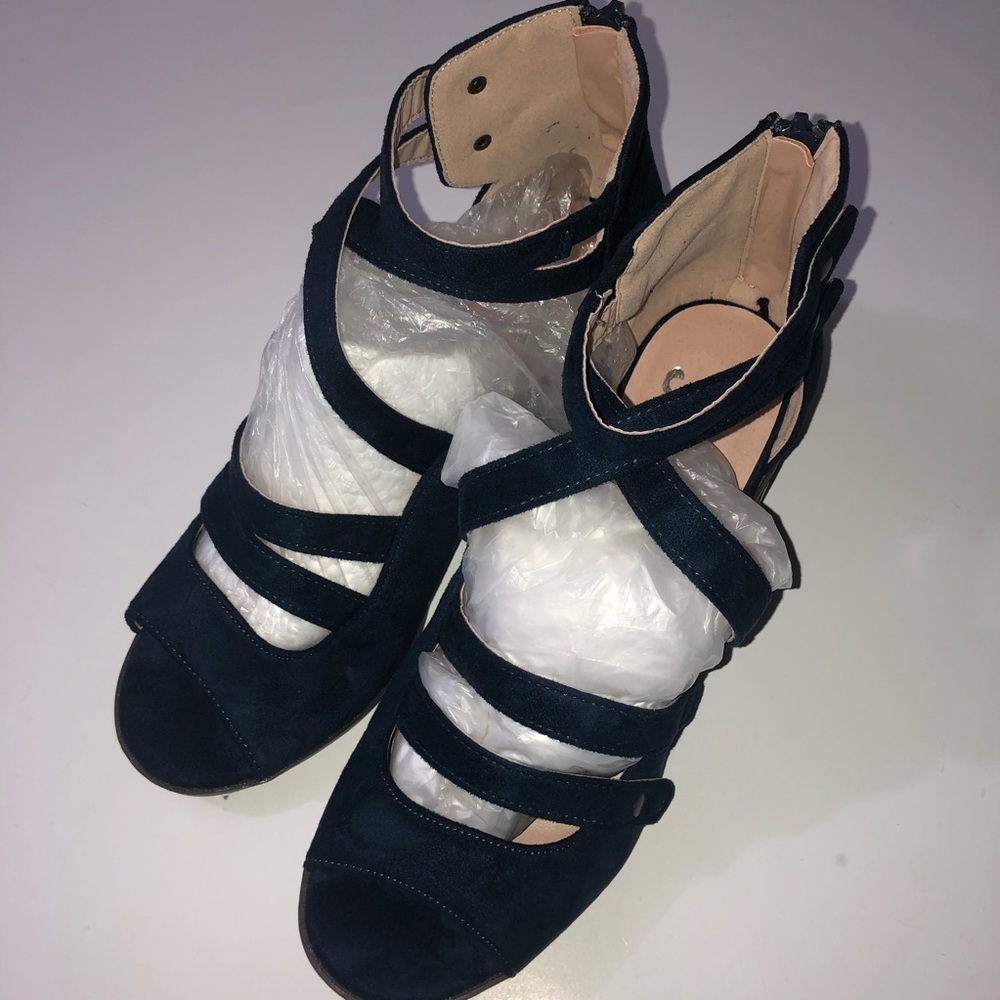 Journee Collection Arbor Blue Sandal - Picture 14 of 15